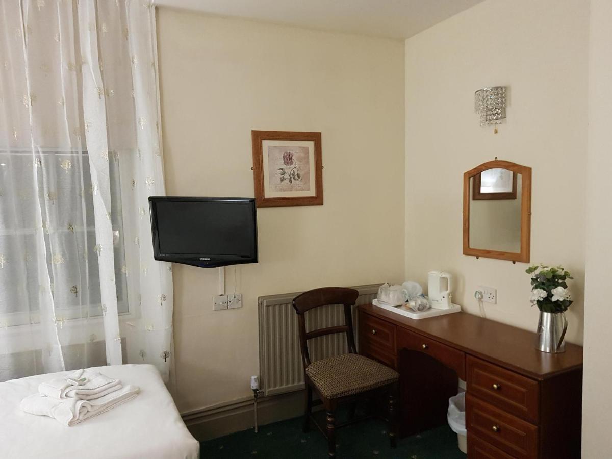 Bed and Breakfast Linden Tree Глостер Экстерьер фото